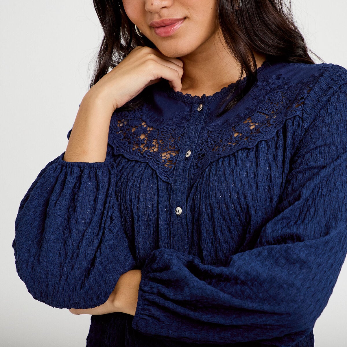 Blouse col rond manches longues bleu fonc&eacute; femme