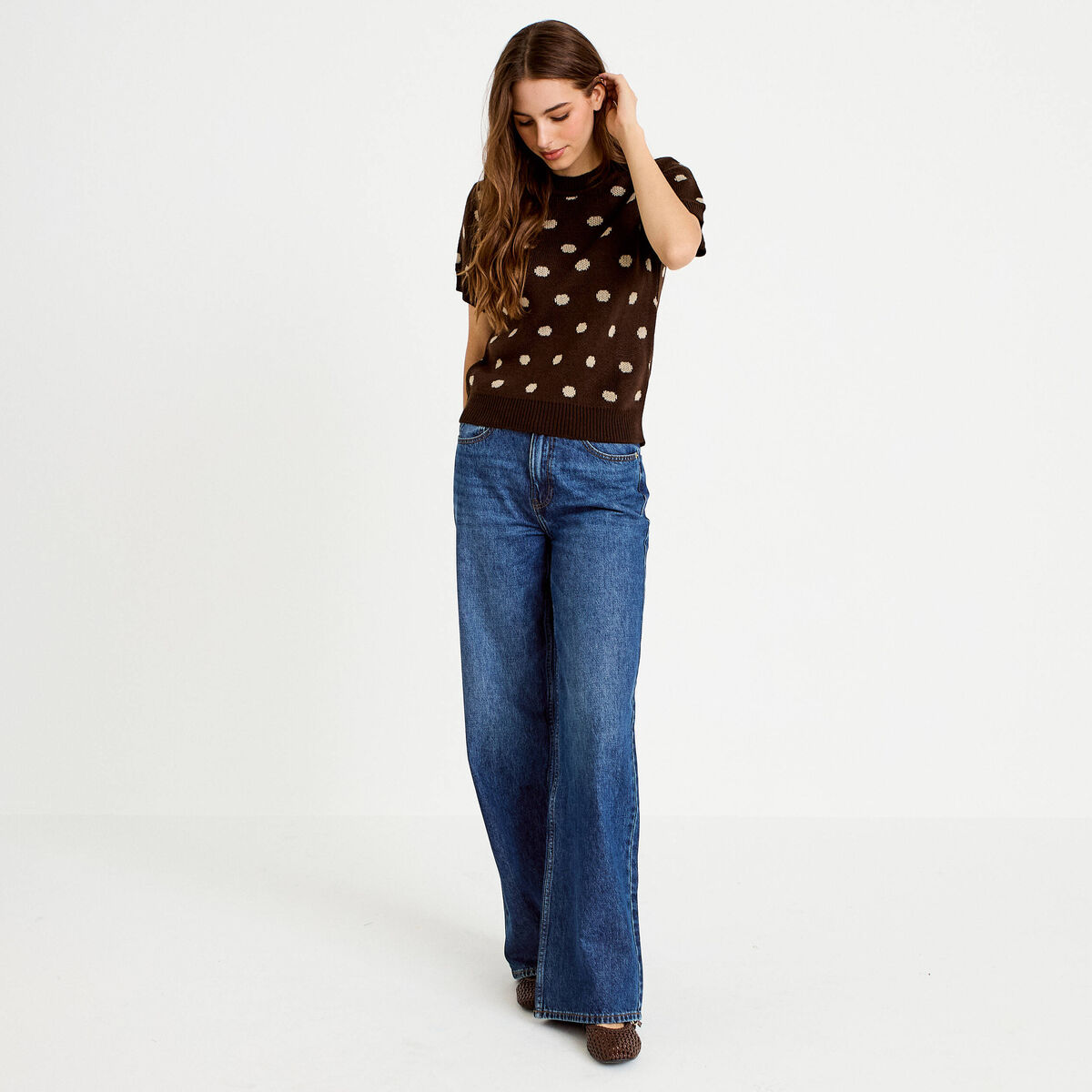 Pull cintr&eacute; col rond manches courtes marron fonc&eacute; femme