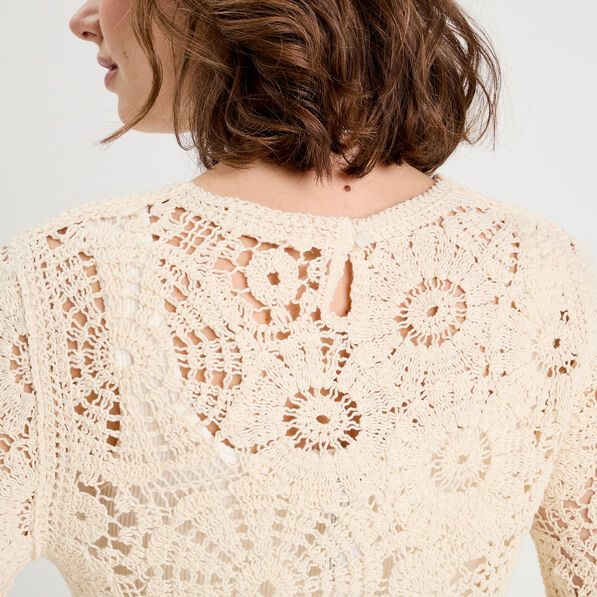 Pull ajouré effet crochet ecru femme