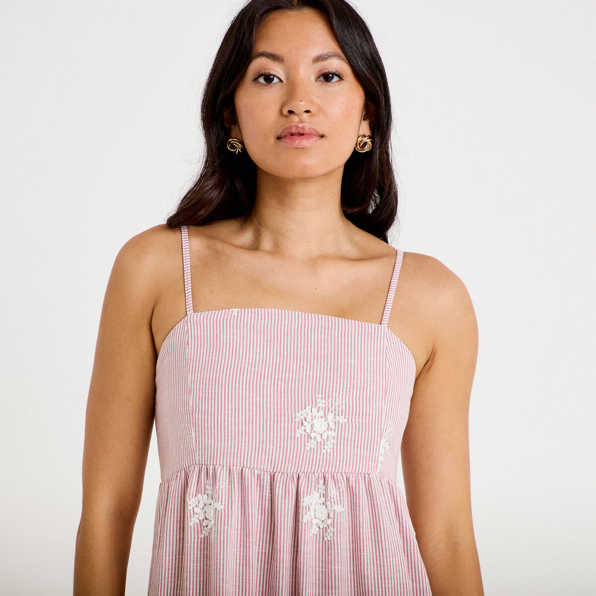 Robe longue &eacute;vas&eacute;e &agrave; fines bretelles rouge femme