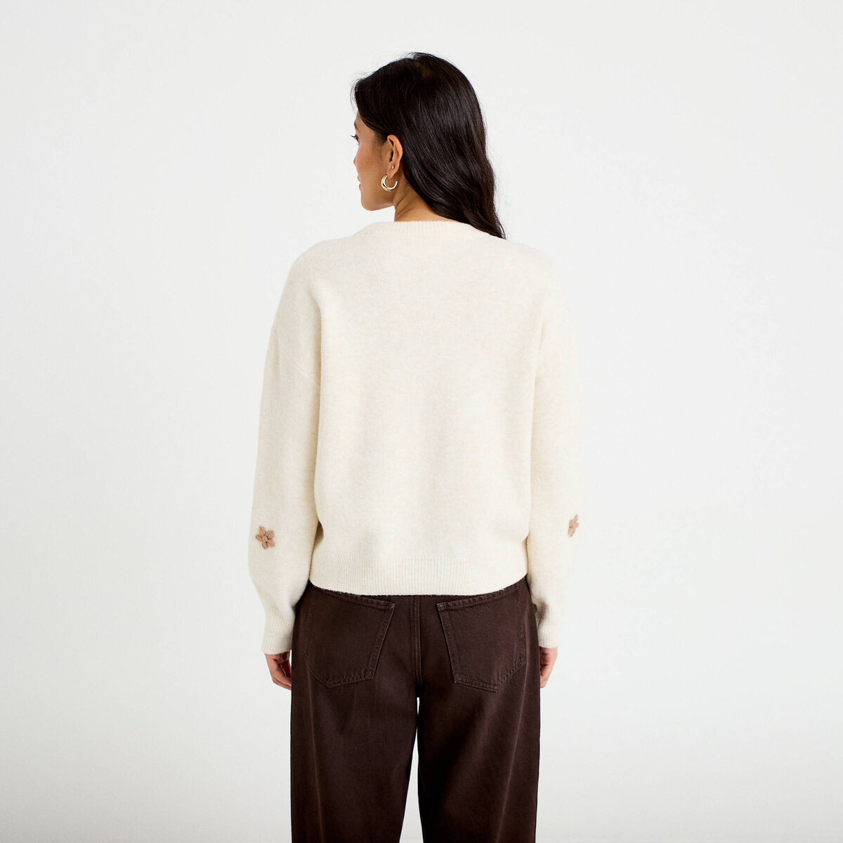 Pull oversize brod&eacute; manches longues ecru femme