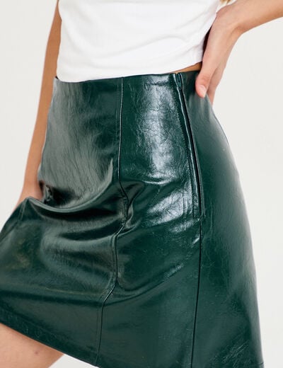 Jupe droite courte en similicuir vert fonc&eacute; femme