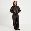 Doudoune cropped similicuir col montant marron fonc&eacute; femme