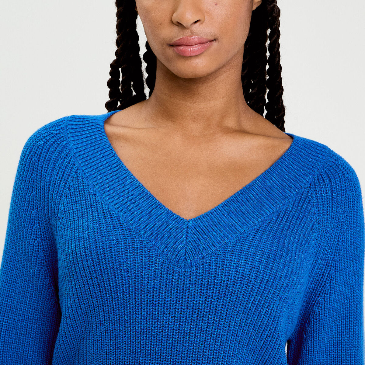 Pull col v manches longues bleu electrique femme