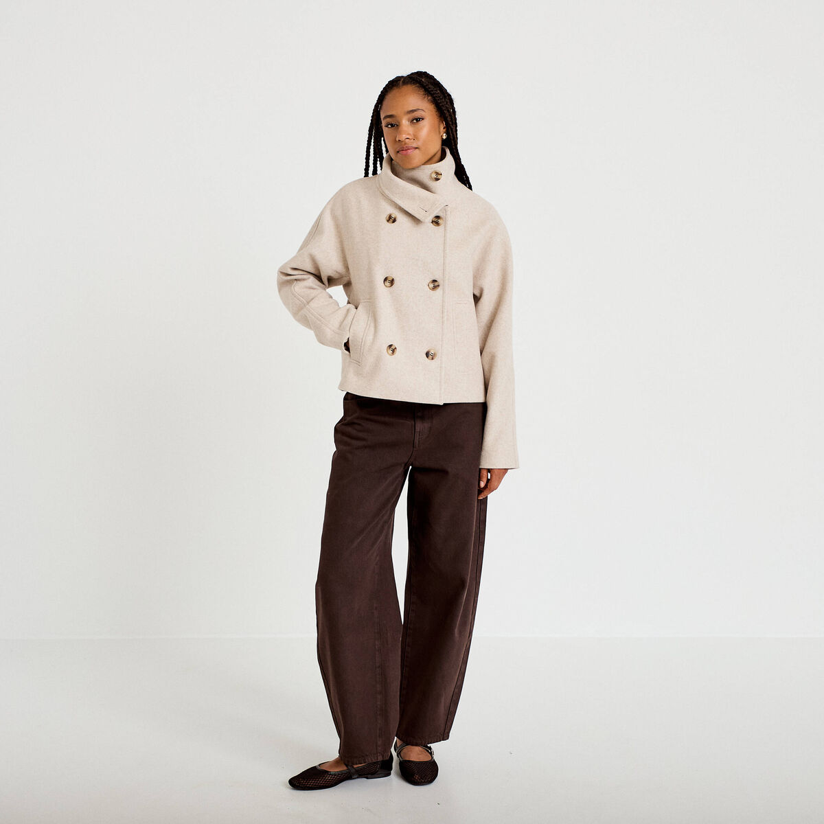 Veste chin&eacute;e col montant manches longues beige femme