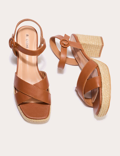 Sandales &agrave; talon camel femme