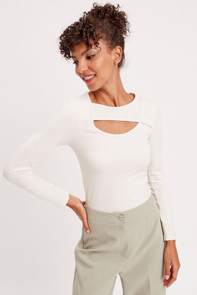 T-shirt avec ouverture ecru femme