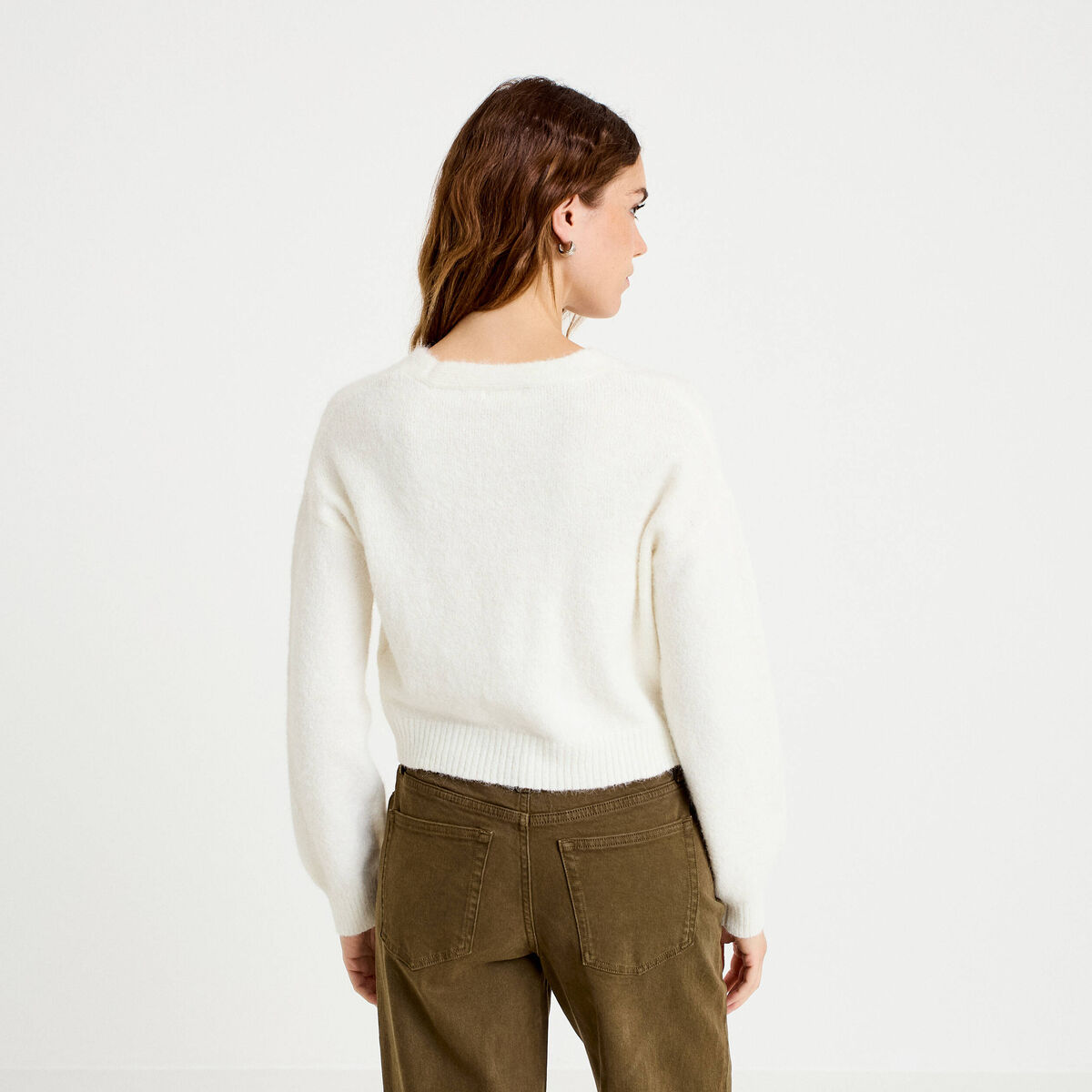 Gilet court ajust&eacute; col v manches longues ecru femme