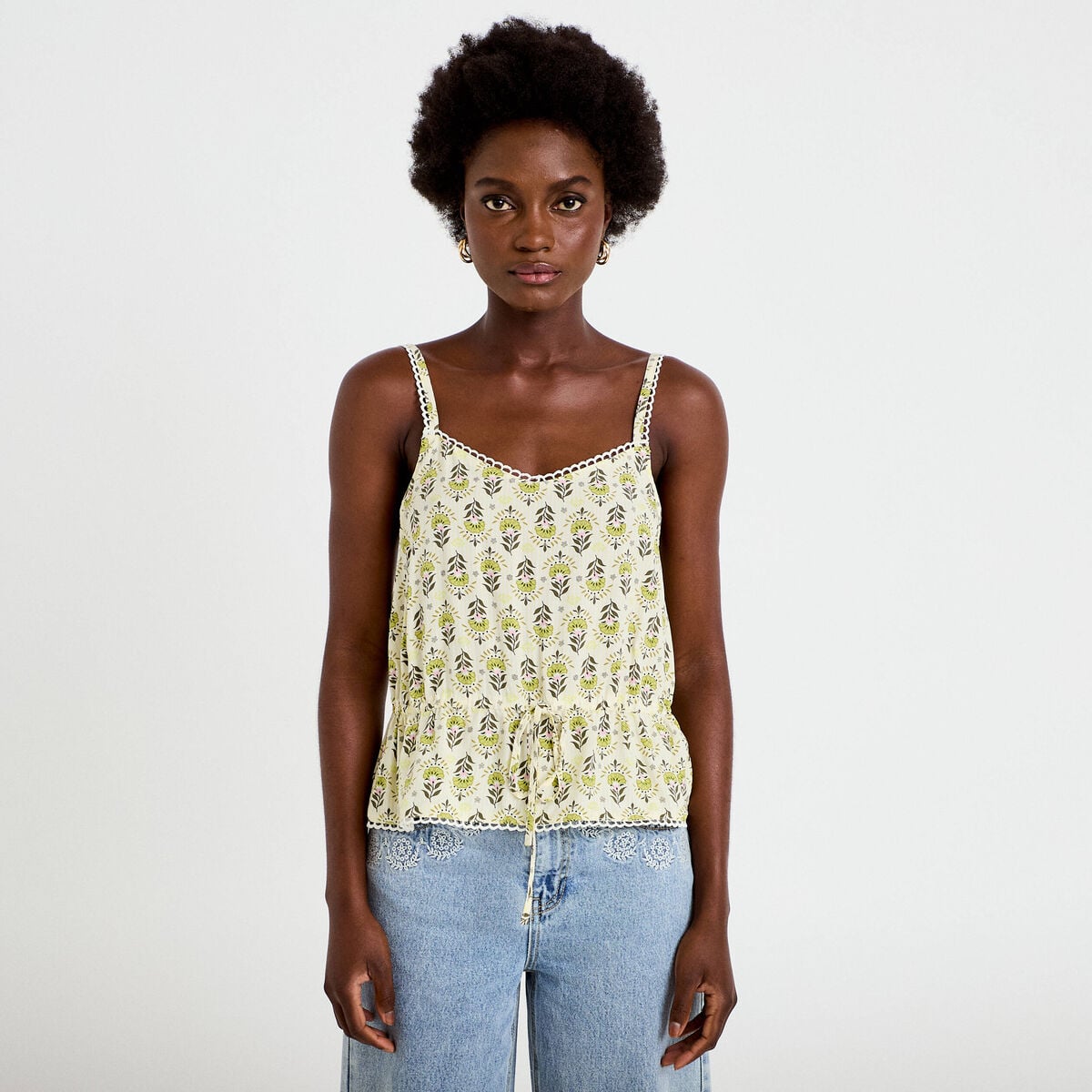 Top cintr&eacute; &agrave; fines bretelles col carr&eacute; blanc femme