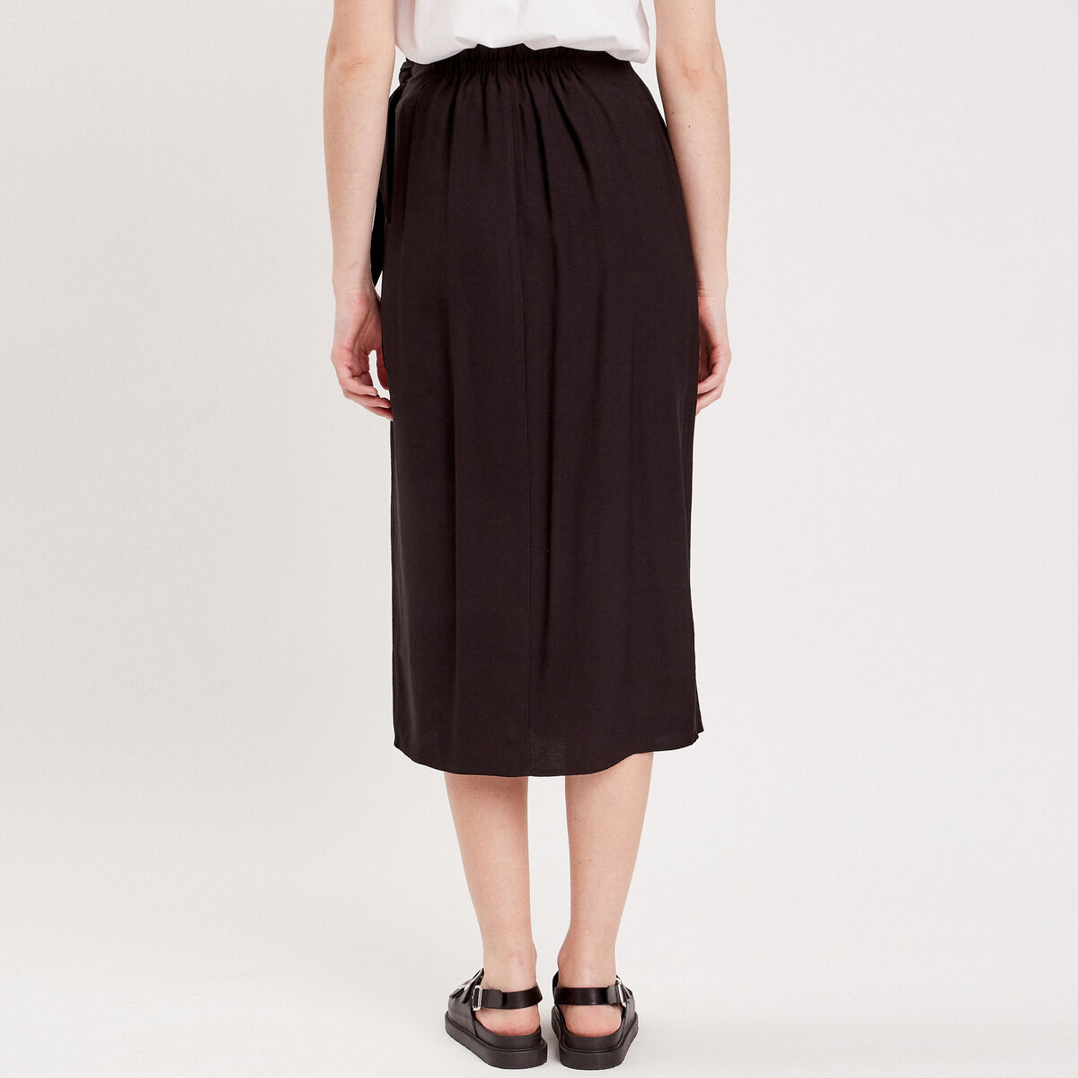 Jupe midi droite avec noeud noir femme