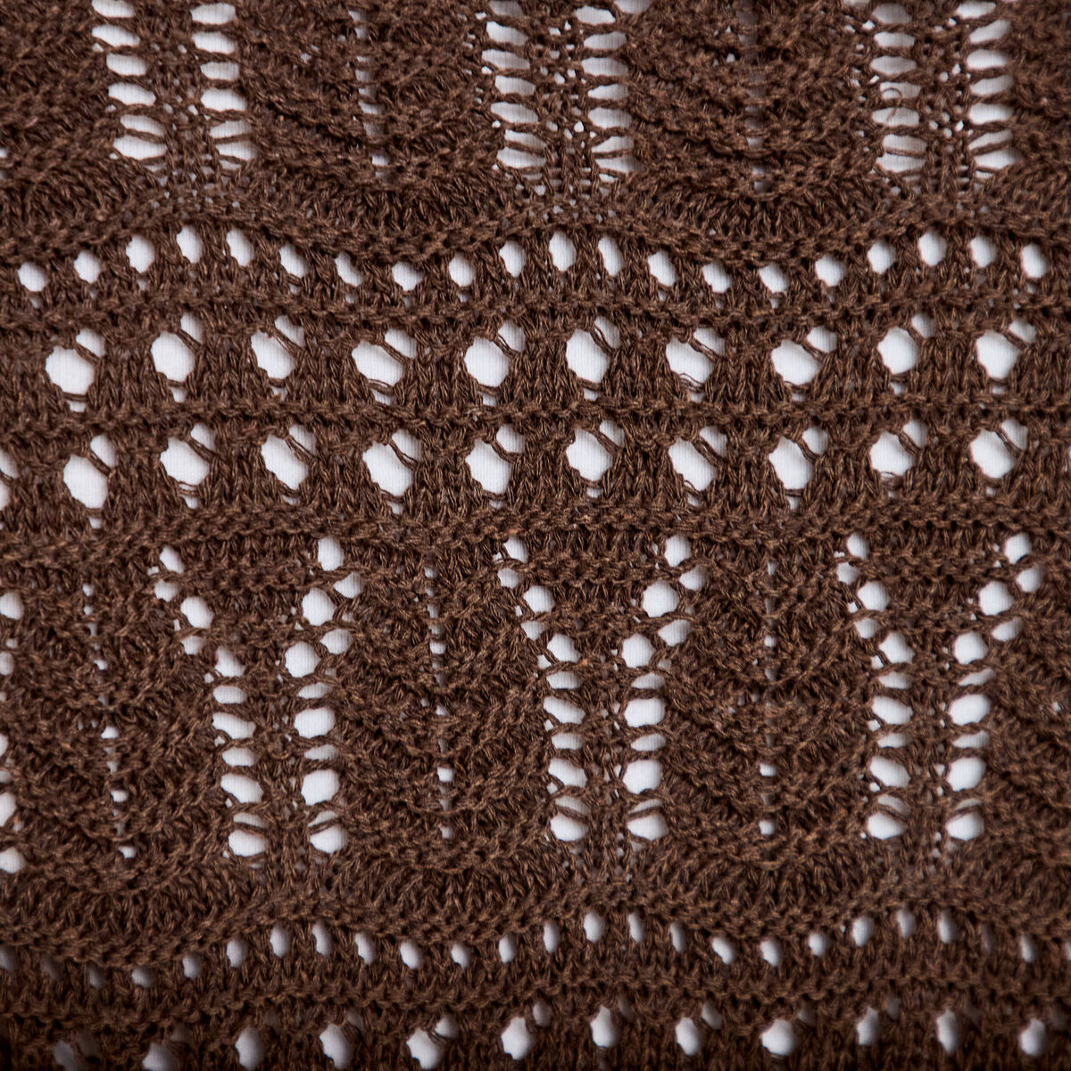 Gilet ajour&eacute; nou&eacute; marron fonc&eacute; femme
