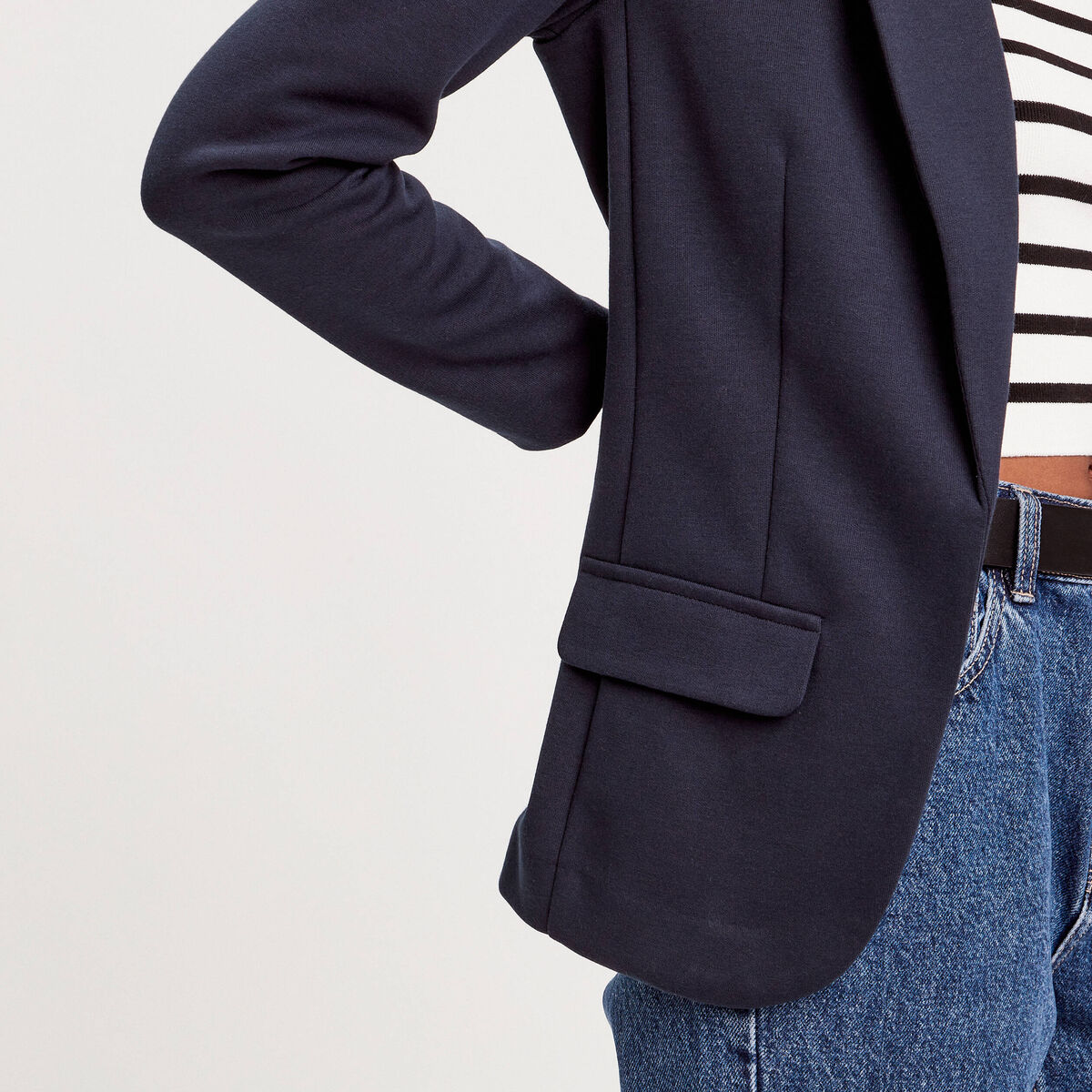 Veste blazer cintrée bleu marine femme