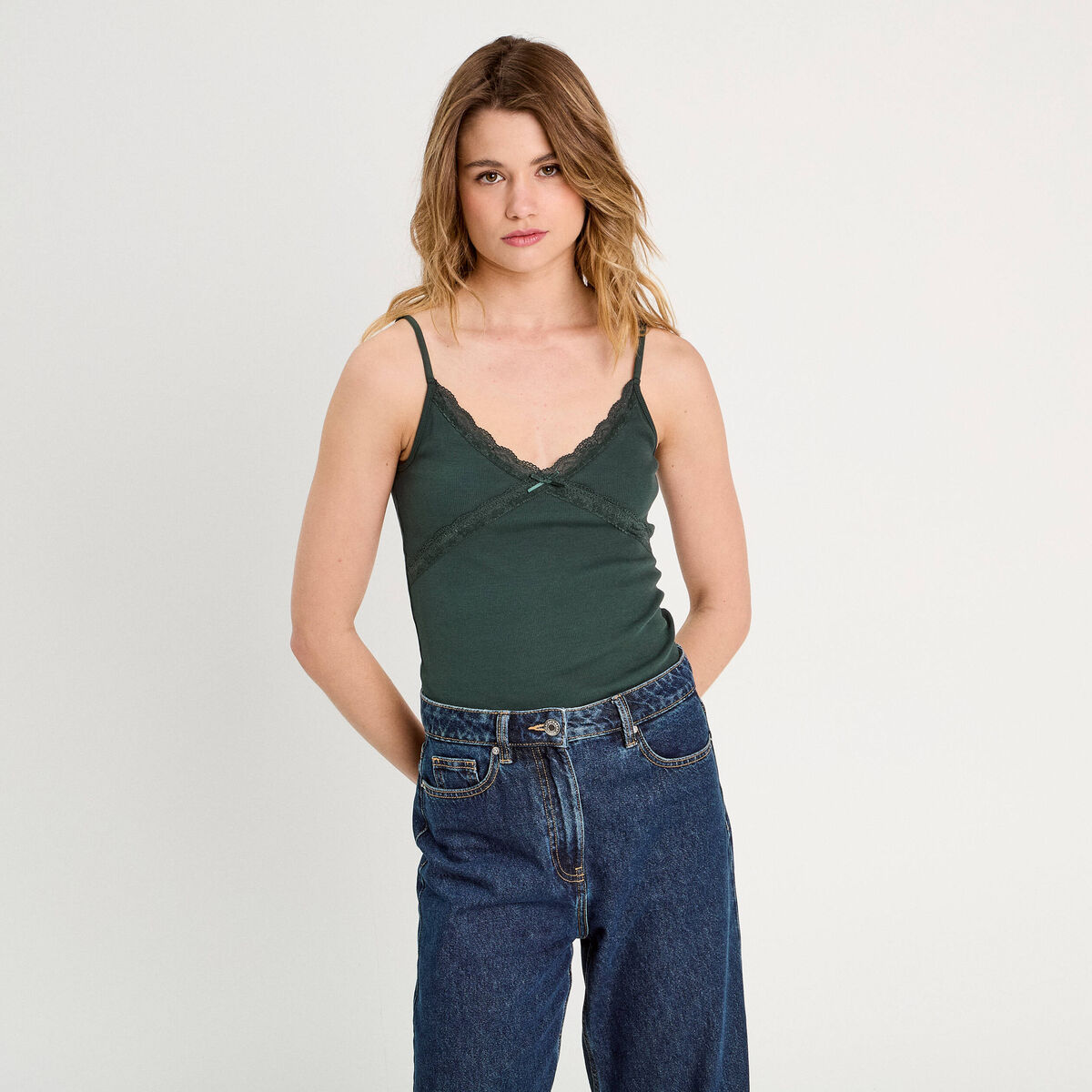 Débardeur détails dentelle vert foncé femme