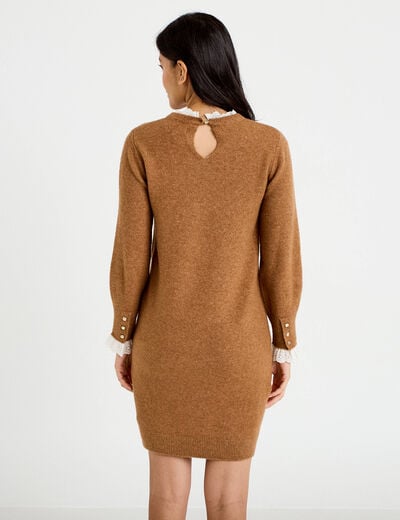 Robe pull ajust&eacute;e col rond dentelle camel femme