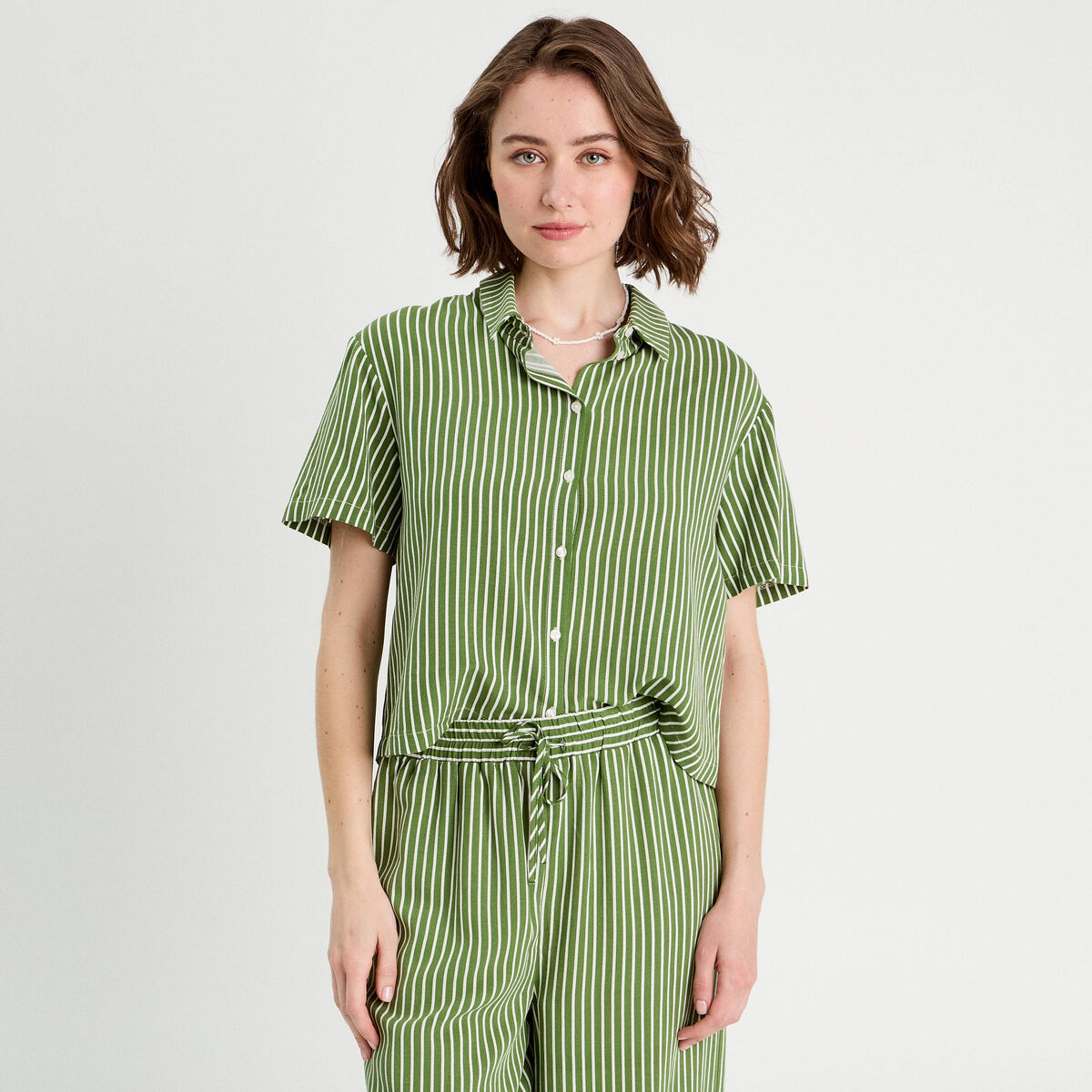 Chemise manches courtes vert kaki femme