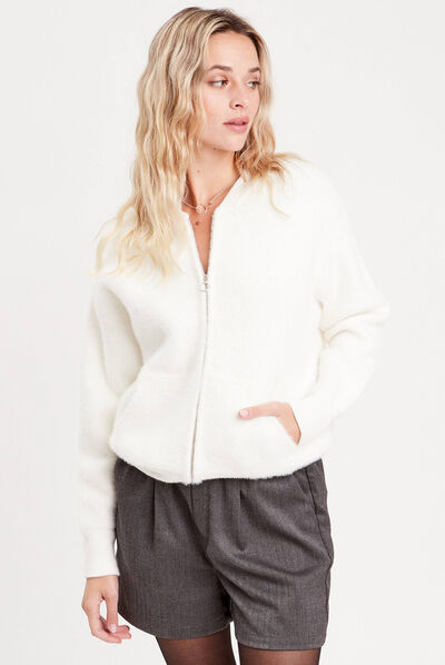 Gilet mailles duveteuses ecru femme