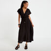Robe longue &eacute;vas&eacute;e col v satin&eacute;e noir femme