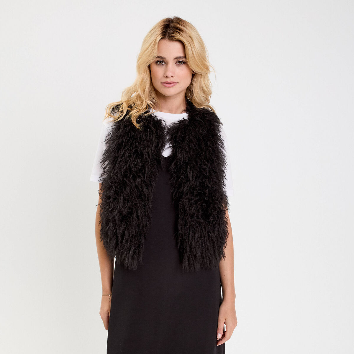 Klijuiaup Gilet Chaud En Fausse Fourrure Pour Femme, Grande Taille, Sans Manches, Col à Revers, Veste D'hiver Décontractée En Peluche Avec Capuche, Gilets D'extérieur Pour Femmes, Tailles S à 3XL