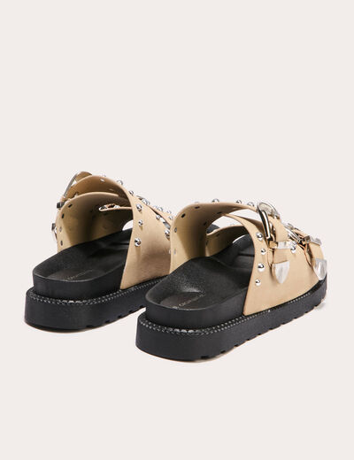 Sandales plates cloutées sable femme