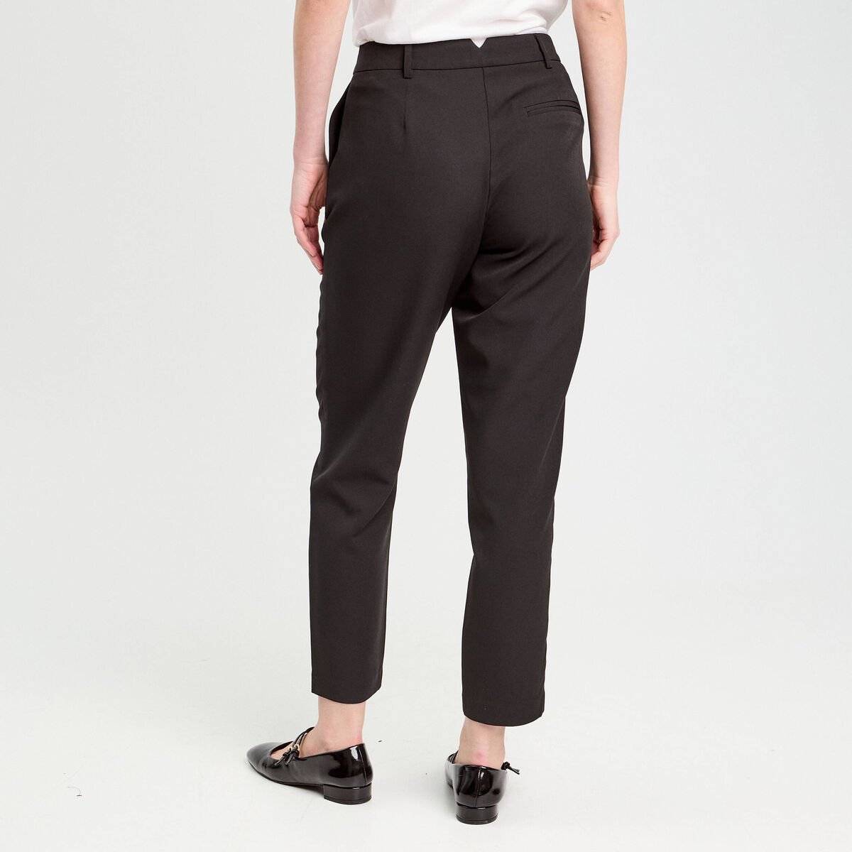 Pantalon carotte noir femme