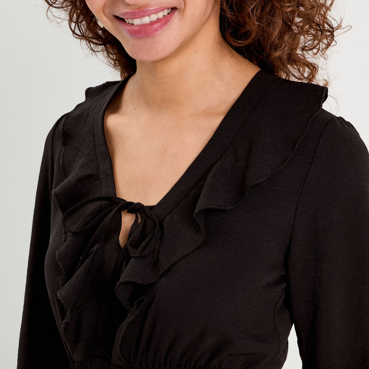 Robe évasée avec volants noir femme