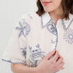 Chemise manches courtes brodée bleu marine femme
