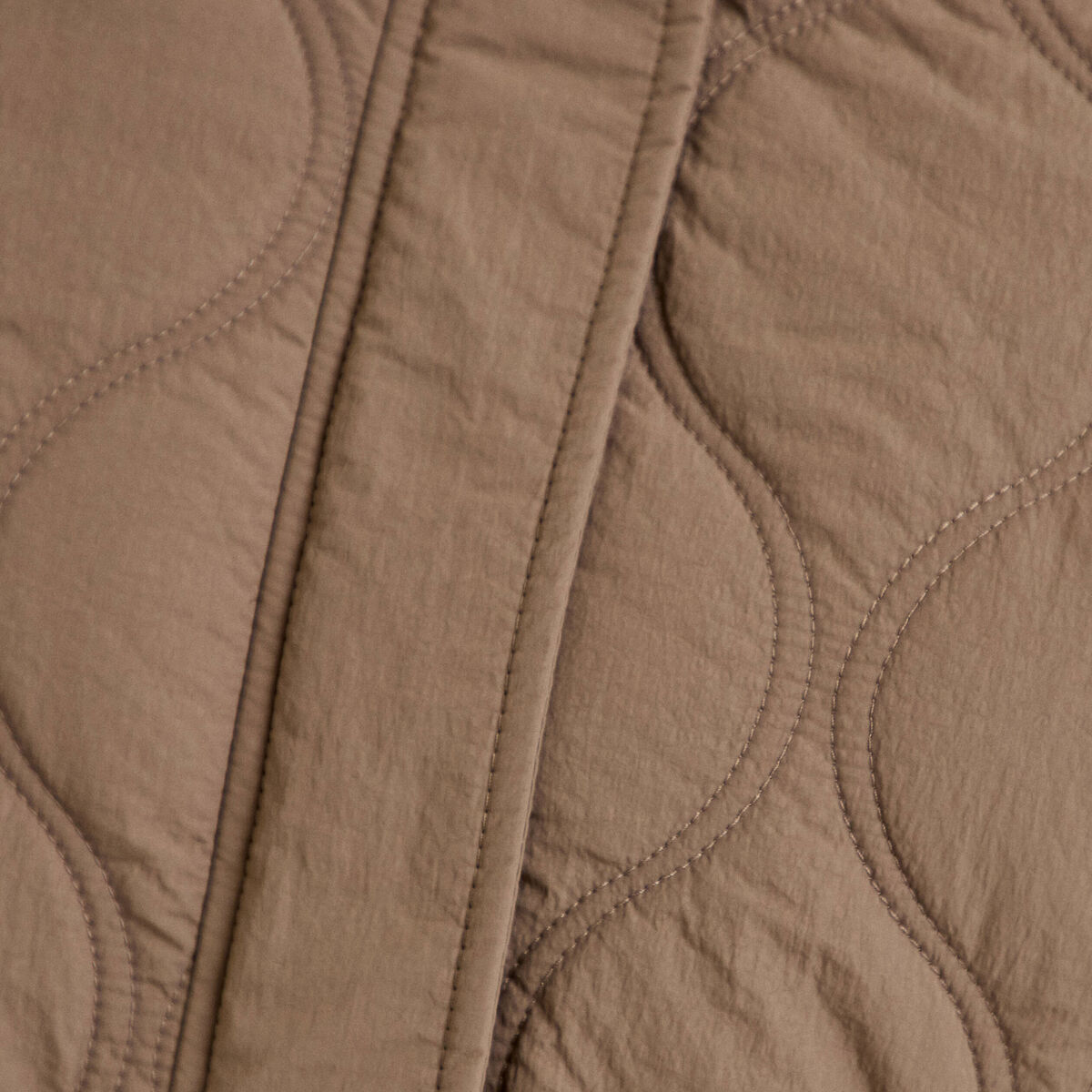 Veste droite &agrave; capuche manches longues taupe femme