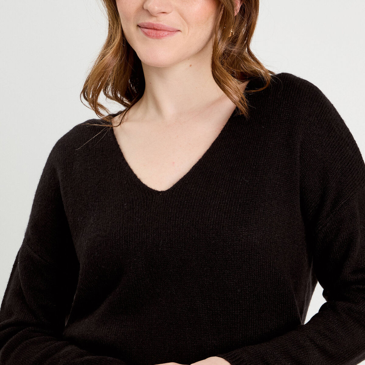 Pull manches longues col en V noir femme