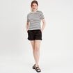 Short chino ceinturé noir femme