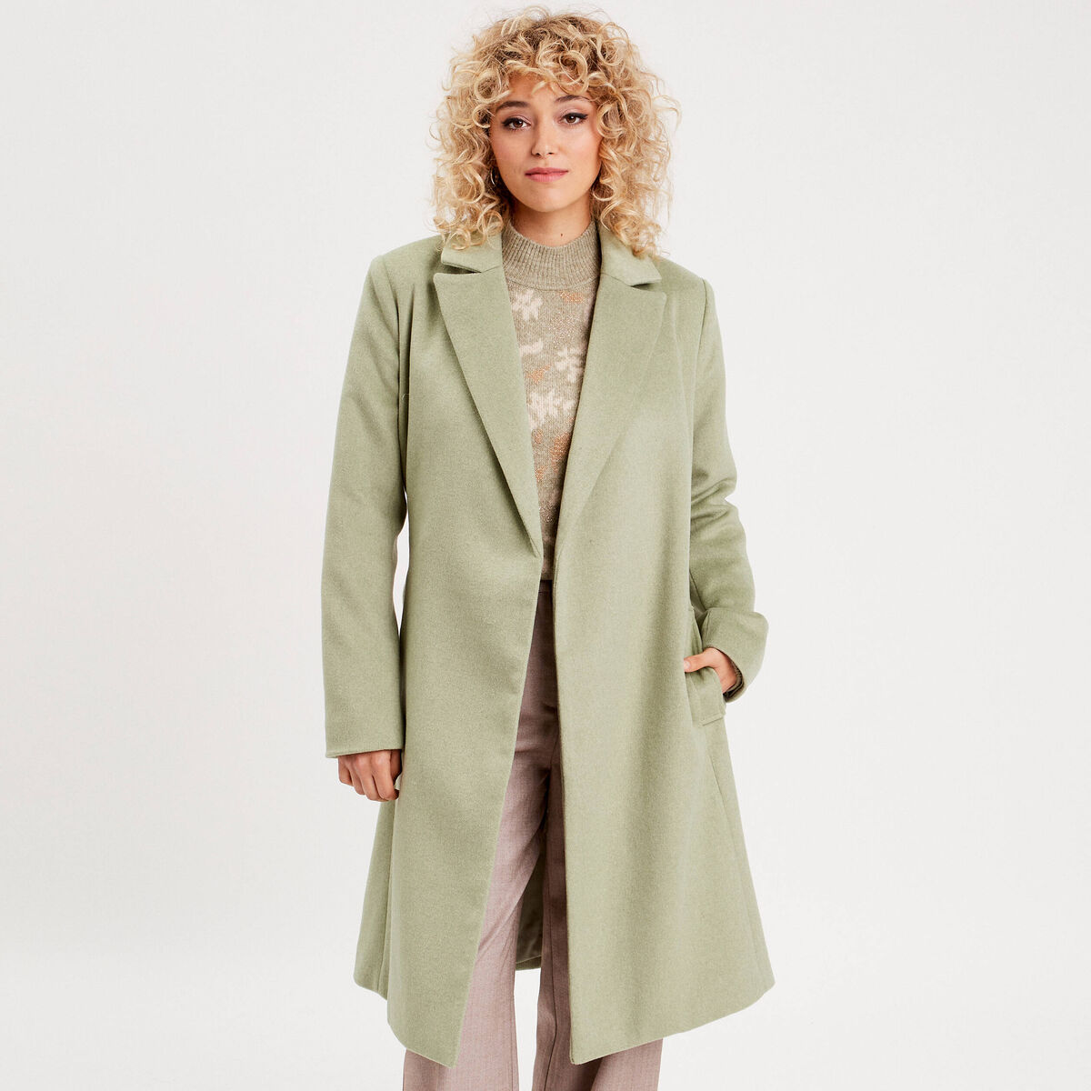 Manteau long droit ceintur&eacute; vert kaki femme