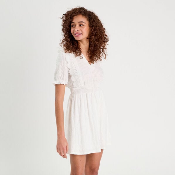 robe evasee dentelle ecru femme Robe évasée dentelle ecru femme