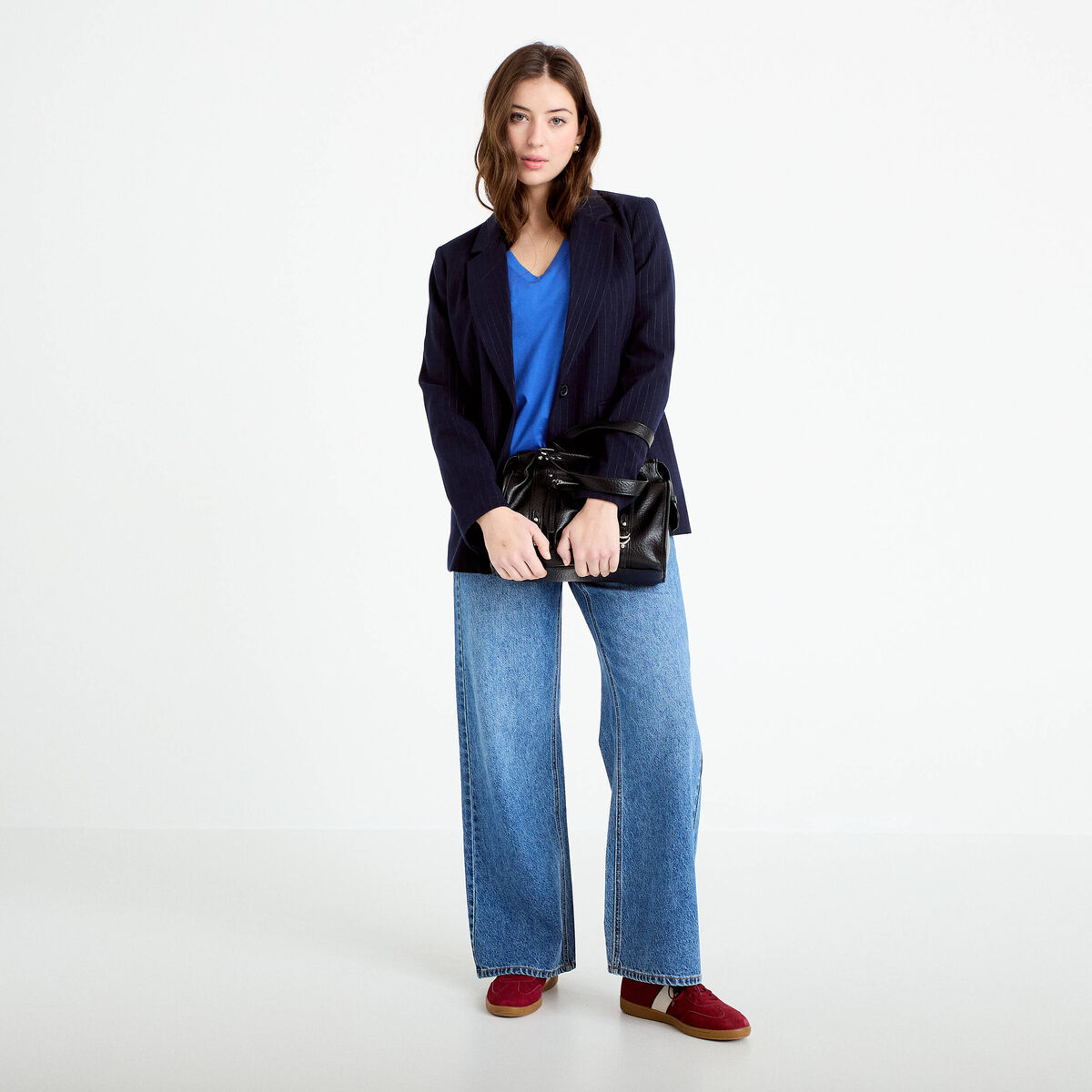 T-shirt col v manches courtes bleu electrique femme