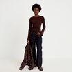 T-shirt ajust&eacute; col rond manches longues marron fonc&eacute; femme
