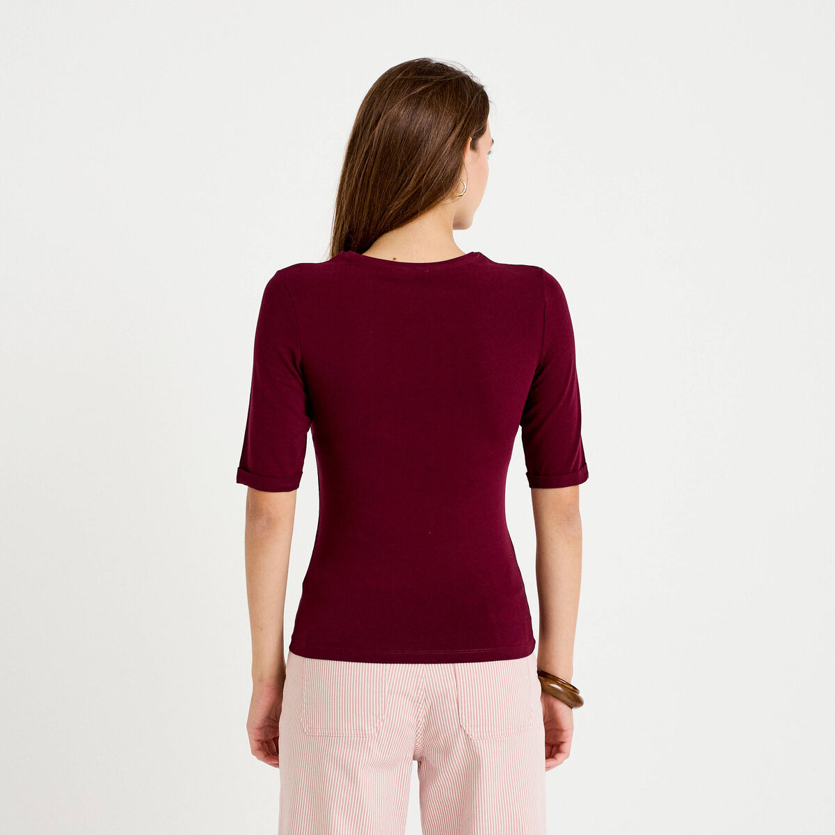 T-shirt ajust&eacute; col rond manches courtes bordeaux femme