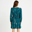 Robe courte &eacute;vas&eacute;e col v manches longues vert femme