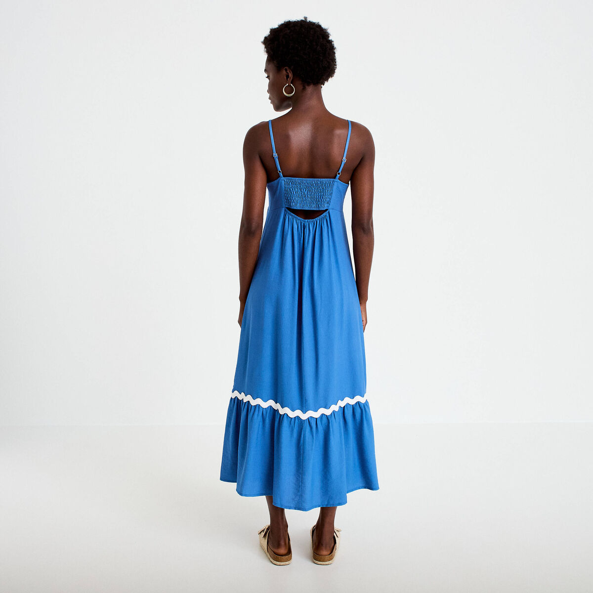 Robe longue &eacute;vas&eacute;e col v cr&ecirc;pe bleu fonc&eacute; femme