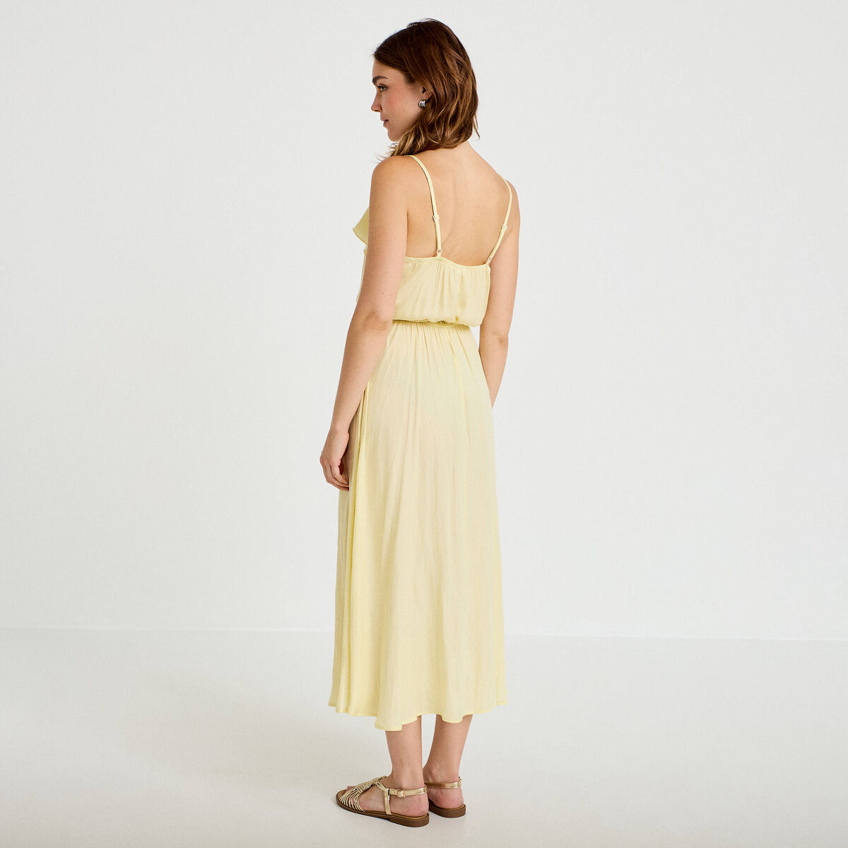 Robe longue &eacute;vas&eacute;e col v bretelles jaune clair femme