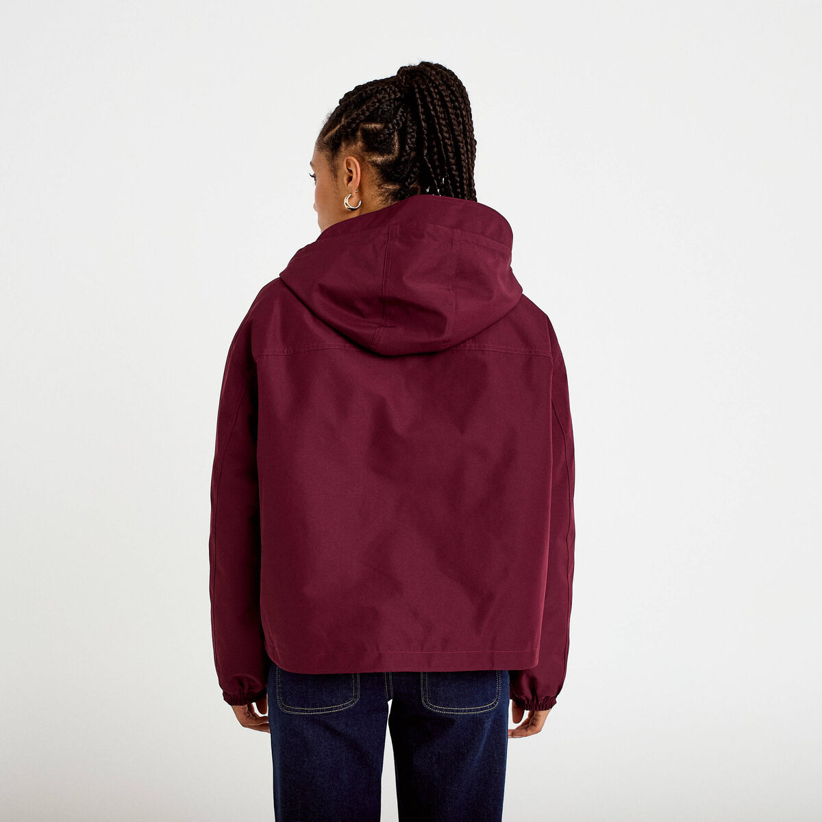 Veste courte bas resserr&eacute; &agrave; capuche bordeaux femme
