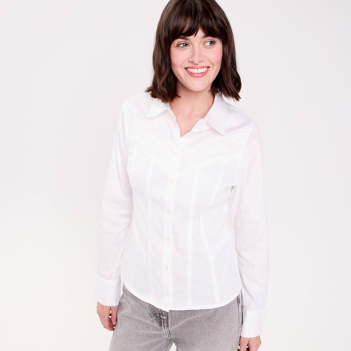 Chemise cintr&eacute;e mi-longue blanc femme