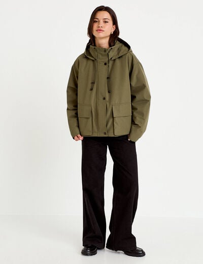 Veste courte bas resserr&eacute; &agrave; capuche vert kaki femme
