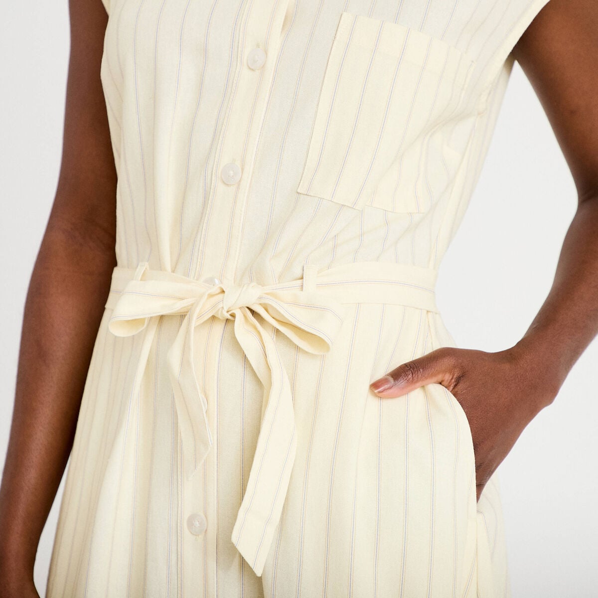 Robe midi &eacute;vas&eacute;e manches tr&egrave;s courtes jaune pastel femme