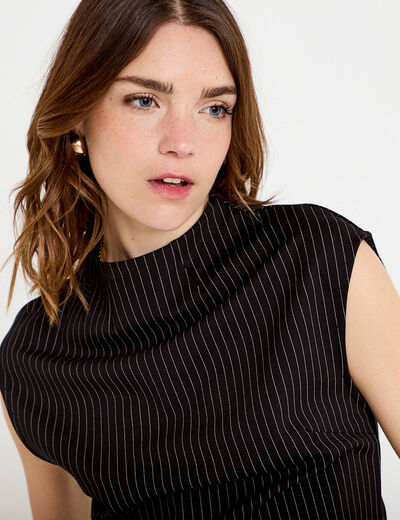 T-shirt ajust&eacute; sans manches noir femme
