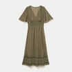 Robe longue &eacute;vas&eacute;e col v voile vert kaki femme