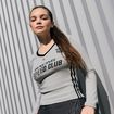 Top ajust&eacute; col v manches longues gris fonc&eacute;