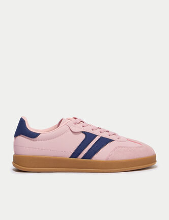 Baskets aspect daim rose