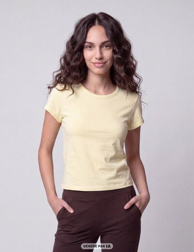 T-shirt ajust&eacute; col rond manches courtes jaune clair