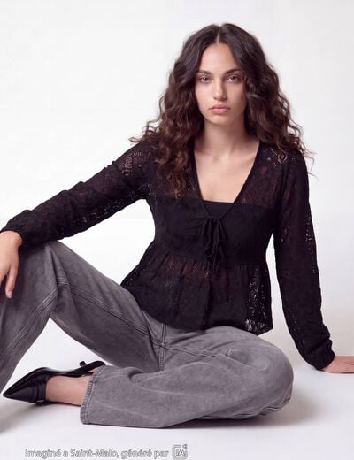 Chemise cintr&eacute;e dentelle col rond noir ado