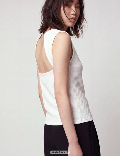 T-shirt ajust&eacute; court d&eacute;collet&eacute; dos ecru ado