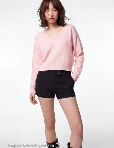 Short slim cigarette noir