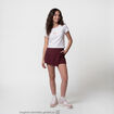 Jupe-short taille haute avec ceinture bordeaux